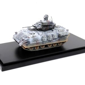 United States M2A3 Bradley IFV (Infantry Fighting Vehicle) Camouflage (Snowy Version) "NEO Dragon Armor" Series 1/72 Plastic Model by Dragon Models