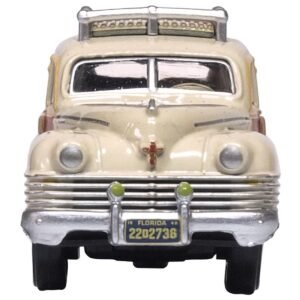 1942 Chrysler Town & Country Woody Wagon Catalina Tan with Wood Panels and Roof Rack 1/87 (HO) Scale Diecast Model Car by Oxford Diecast