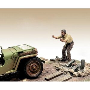 "4X4 Mechanic" Figure 6 for 1/18 Scale Models by American Diorama