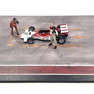 "Race Day" Two Diecast Figures Set 2 for 1/43 Scale Models by American Diorama