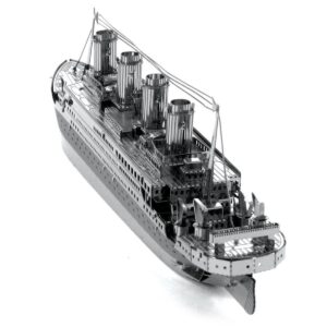 Model Kit Titanic Ship (Moderate Difficulty) Steel Model by Metal Earth